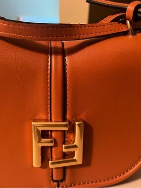 Fendi C’mon mini  shoulder brown Leather Shoulder Bag with featuringGold FF Logo